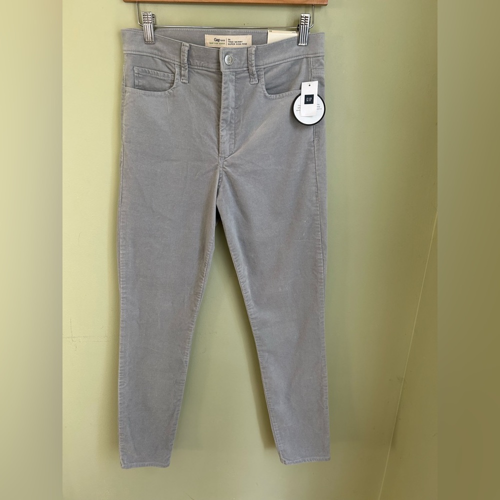 NWT Gap Stretch True Skinny Super High Rise sz. 28. Light bluish grey velveteen